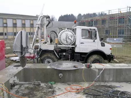 Kotkurb V18 monté sur Unimog